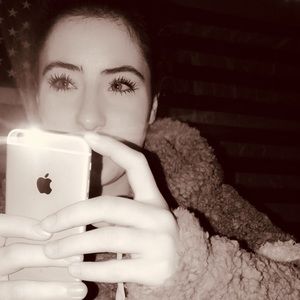 Meet your Posher, Rebekah